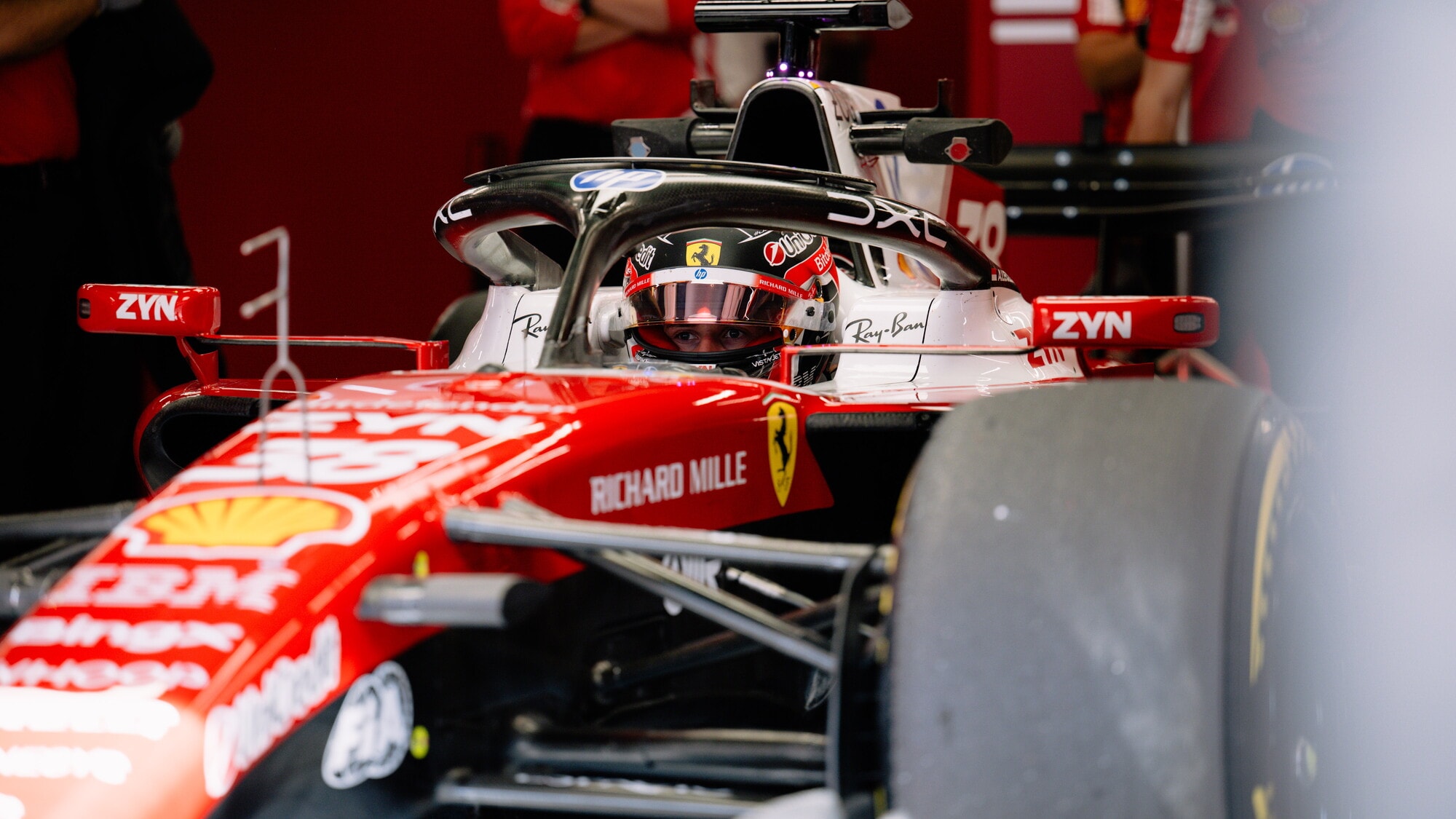 Test Pirelli a Barcellona: spazio ai due Leclerc su Ferrari, poi Aston Martin e Cadillac