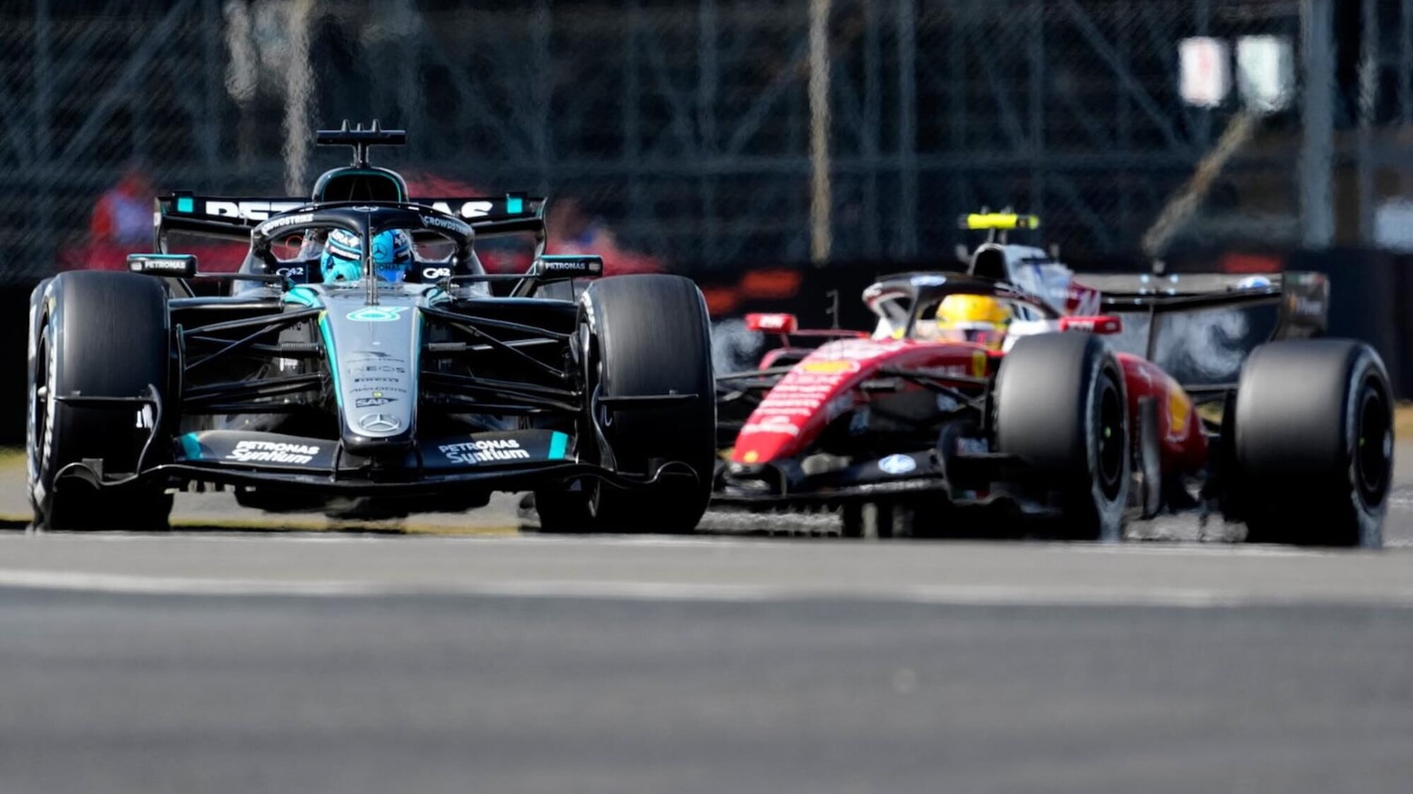 Hamilton impressionato dalla crescita e affidabilità Ferrari fa la conta delle batterie Mercedes