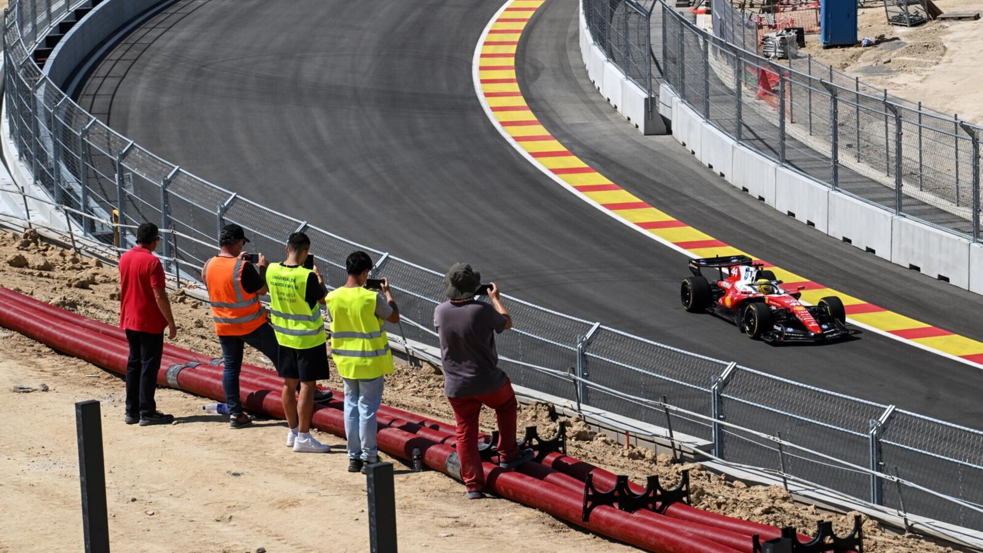 Ferrari, completati i primi giri al Madring | Autosprint