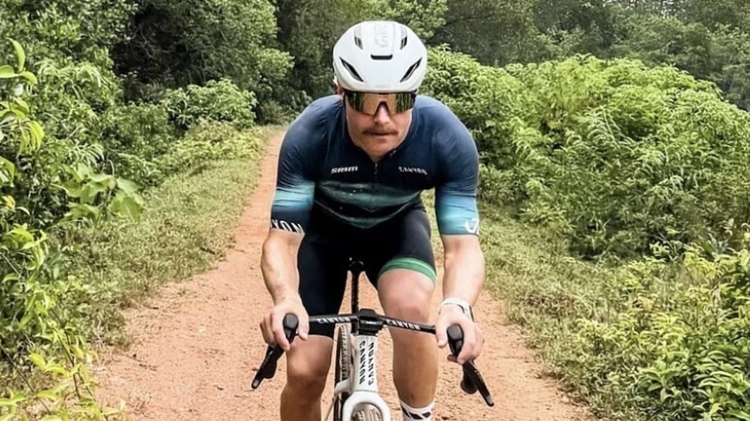 Bottas verso Singapore in bici: 350 km da Sepang prima del GP