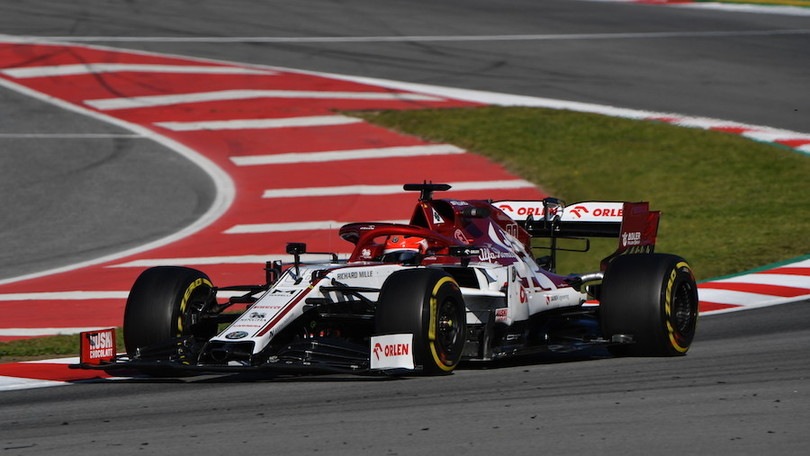 Test Barcellona 2, Kubica porta Alfa Romeo al top