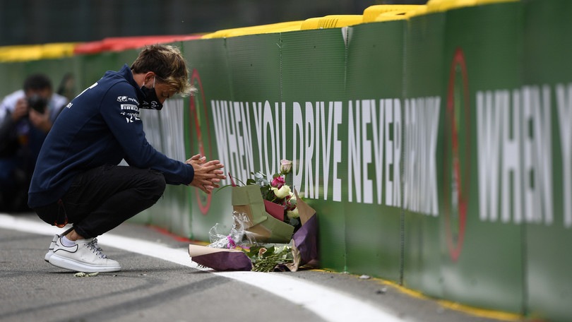 F1, Gasly e Correa: l'omaggio floreale ad Anthoine Hubert FOTO