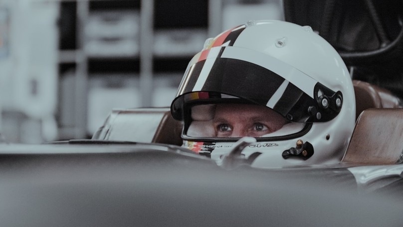 Mondiale lungo, Vettel pensa ai ragazzi del box: "Tuteliamoli"