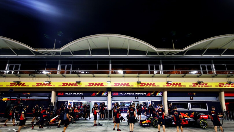 Covid, vaccinazioni in Bahrain: accettano anche Ferrari e Mercedes