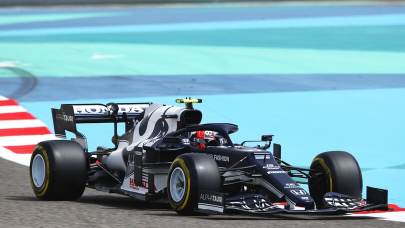 Gasly: "Ferrari si è nascosta nei test, è chiaramente migliorata"