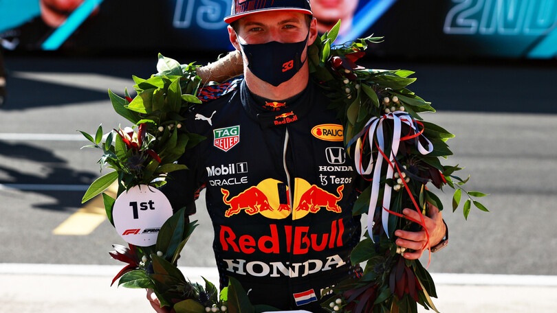 Verstappen: "Possiamo fare una grande gara domani"