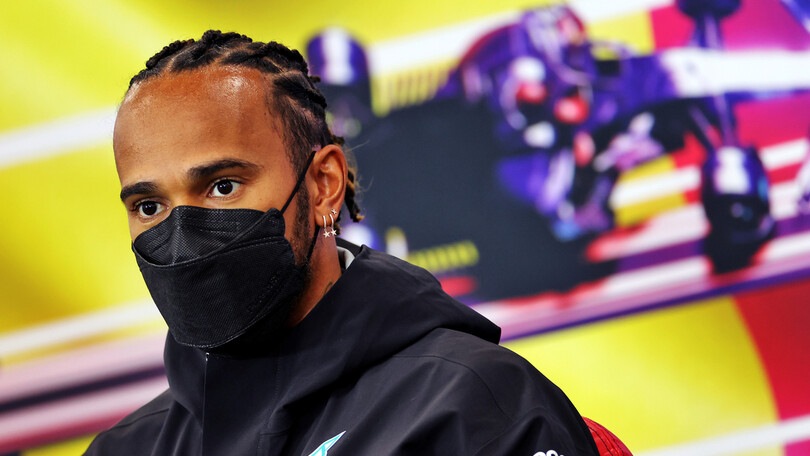 Hamilton: "Conosco Max, resto concentrato su me stesso"