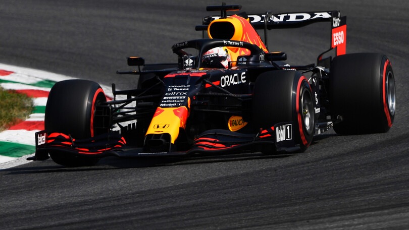 Horner, indizi di cambio PU a Sochi? "Max da ultimo a primo nel 2018"