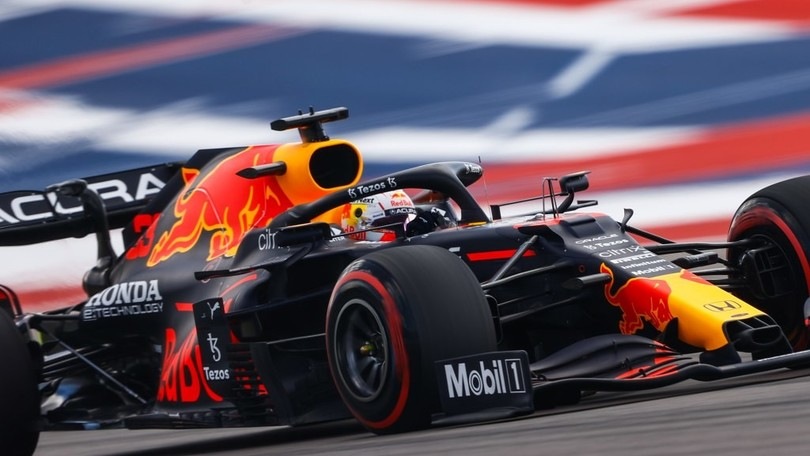 Verstappen: "Io e Lewis davanti? E' ciò che vuole la gente"