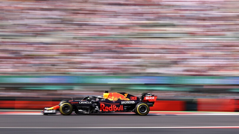 GP Messico, FP2: Verstappen vola, Sainz è 5° e Leclerc 7°