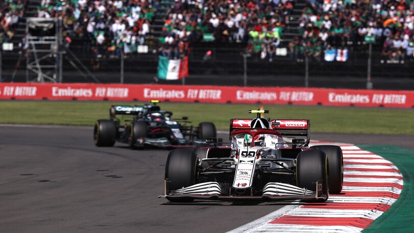 Alfa Romeo penalizza ancora Giovinazzi: "Strategia del tutto sbagliata"