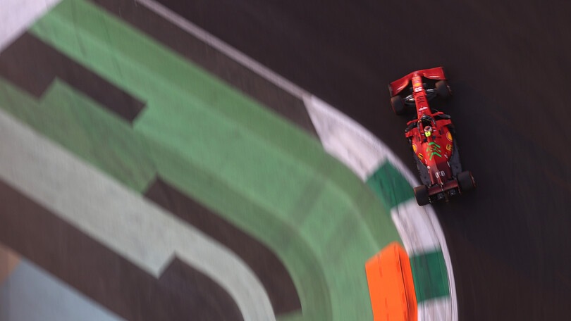 FP2, Sainz: "La pista lascia pochissimi margini di errore"