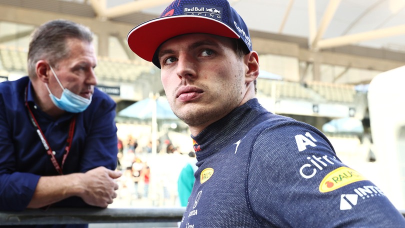 Verstappen: "Corro duramente, non è corretto penalizzare solo me"
