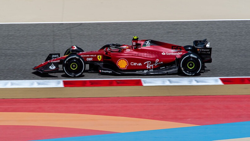 Ferrari col sorriso verso il Bahrain, Sainz: "Finora meglio i long run"
