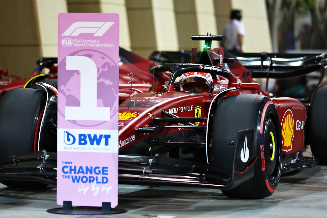 F1 Bahrain: Leclerc in pole, Verstappen e Sainz separati da sei millesimi