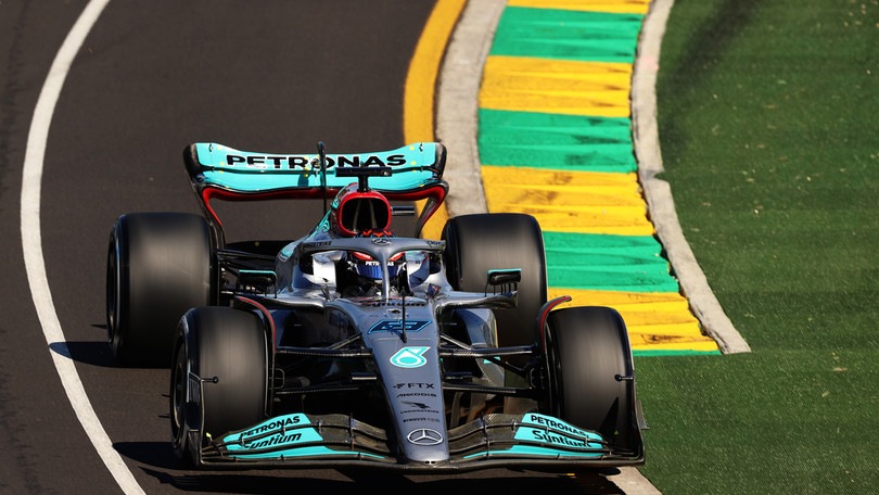 Russell, Mercedes nel tunnel: "Cambiamo ma i problemi restano"
