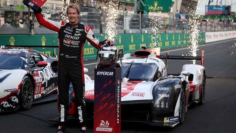 24 Ore Le Mans, Hyperpole: Hartley beffa Kobayashi