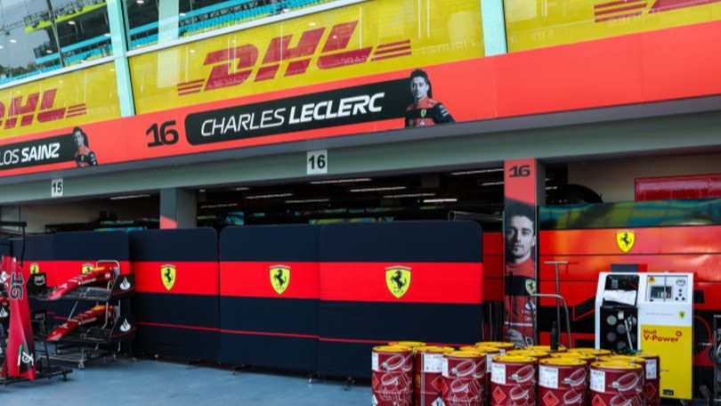 Leclerc cerca risposte sul passo gara in una Singapore favorevole