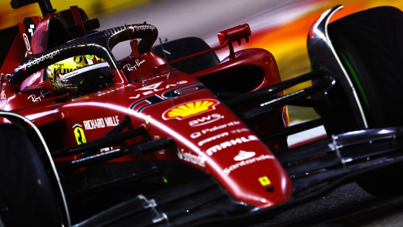 GP Singapore, qualifiche: pole al bacio di Leclerc, mistero Verstappen 8°
