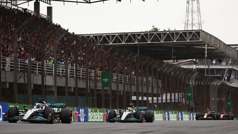 GP Brasile: doppietta Mercedes! Prima vittoria di Russell, Sainz 3° e Leclerc 4°
