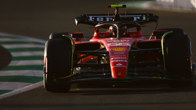 Sainz: "Siamo nella mischia dietro alla Red Bull"