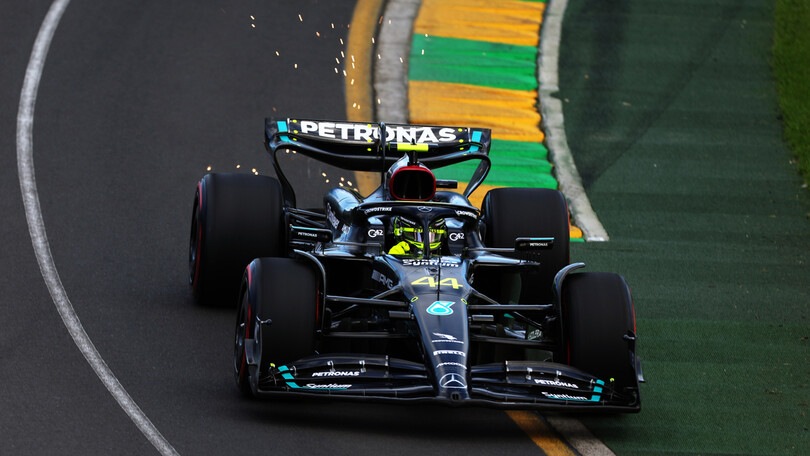 Mercedes, un venerdì agli antipodi per Russell ed Hamilton