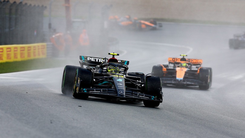 Mercedes sbaglia tutto nel GP d'Olanda, Hamilton: "Potevamo sfidare Max"