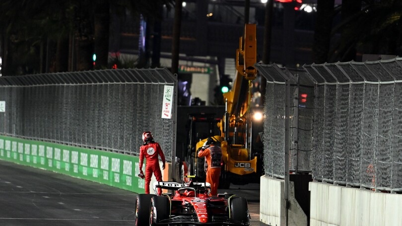 Sainz, l'impatto con il tombino a Las Vegas è stato devastante