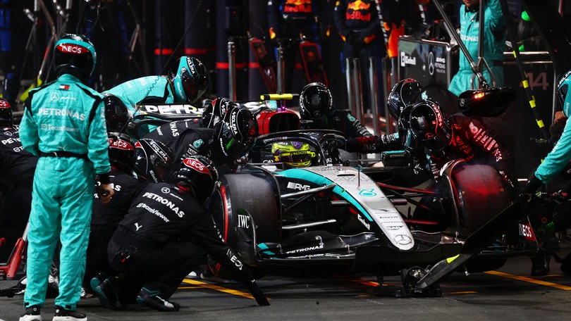 GP Arabia Saudita, Mercedes: c'è del potenziale, ma troppa fatica nelle curve veloci