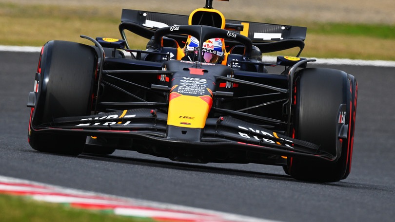 GP Giappone, qualifiche: 1-2 Red Bull con Verstappen in pole, Sainz 4°, Leclerc 8°