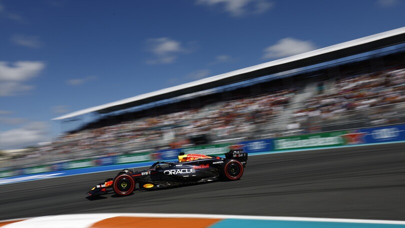 GP Miami, qualifiche: Verstappen in pole, poi le Ferrari