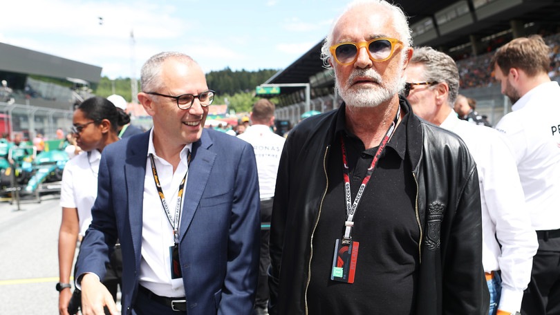 Alpine prova l'ennesima ricostruzione e la affida a Briatore?