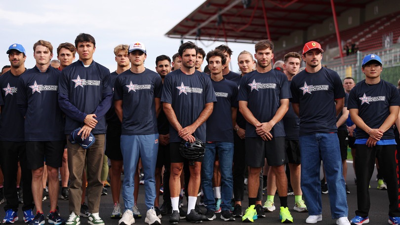 Racing for Anthoine: i piloti F1 scendono in pista a Spa per ricordare Hubert