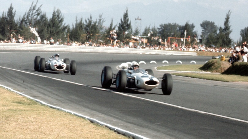 Messico 1964, il trionfo di Surtees: unico iridato in F1 e Motomondiale