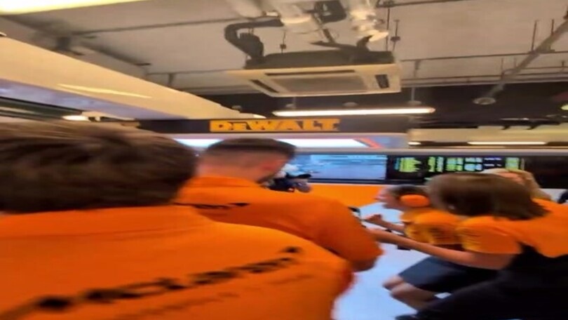 Tripudio McLaren ad Abu Dhabi: la gioia ai box è incontenibile