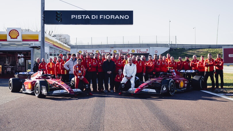 Ferrari, giornata speciale per i Sainz: "Grazie, avete reso felice un nonno"