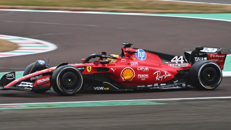 Hamilton, il primo team radio è già storia: "Wow, è stato fantastico!"