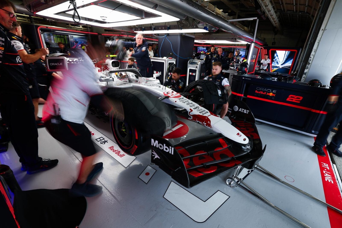 GP Giappone, le foto delle qualifiche e della straordinaria pole di Verstappen