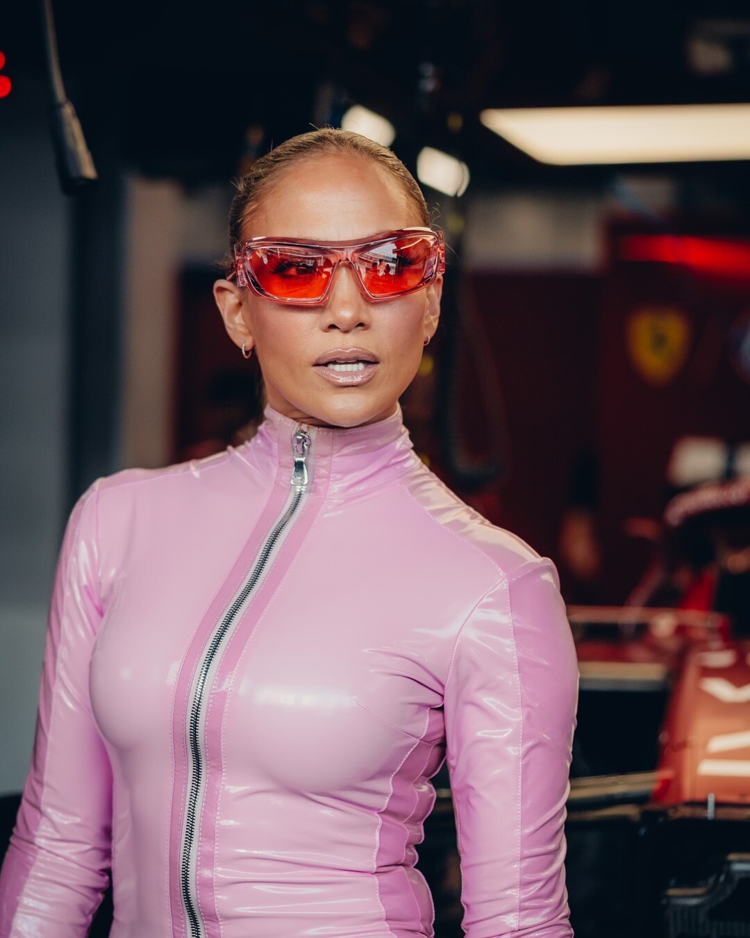Ferrari, Jennifer Lopez nei box della Rossa in Arabia Saudita