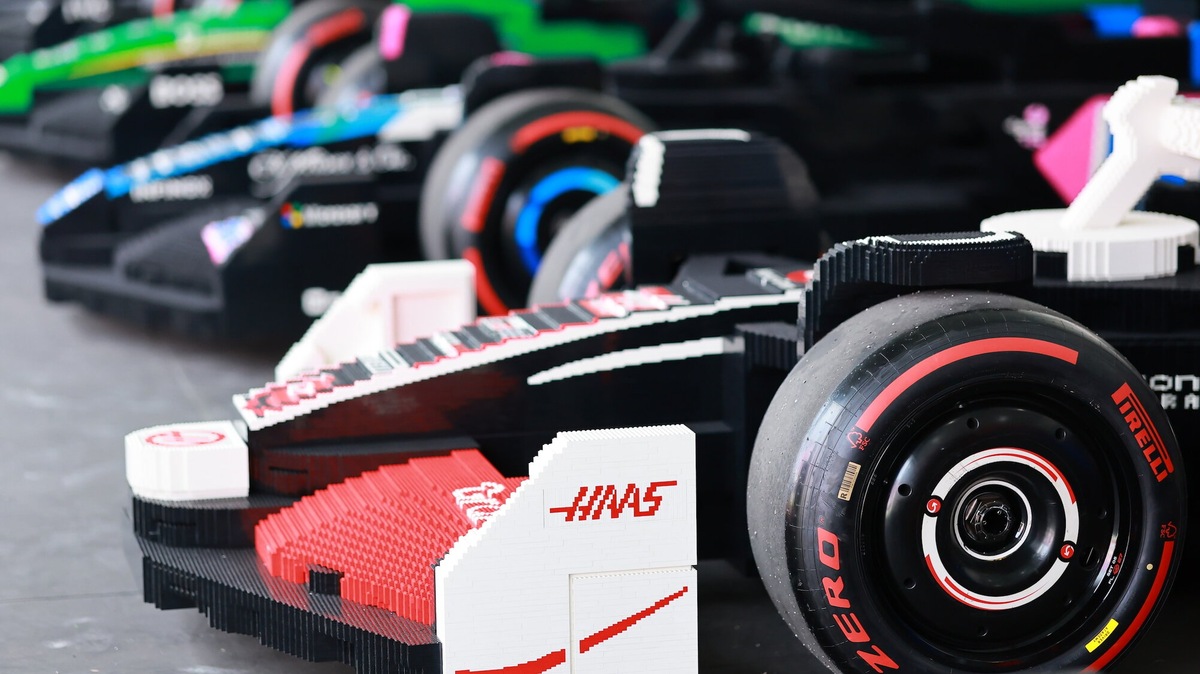 Auto di LEGO , tute rosa Barbie e non solo: ecco i migliori contenuti social dal GP di Miami