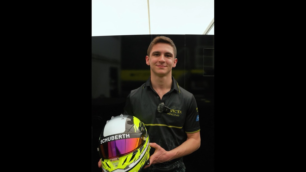 Leonardo Fornaroli mostra in anteprima ai social di Autosprint il casco speciale per Imola