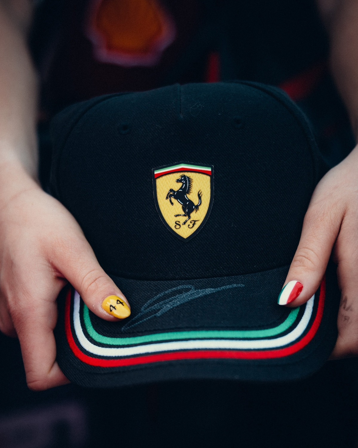 Ferrari e Antonelli, la passione dei tifosi italiani a Imola