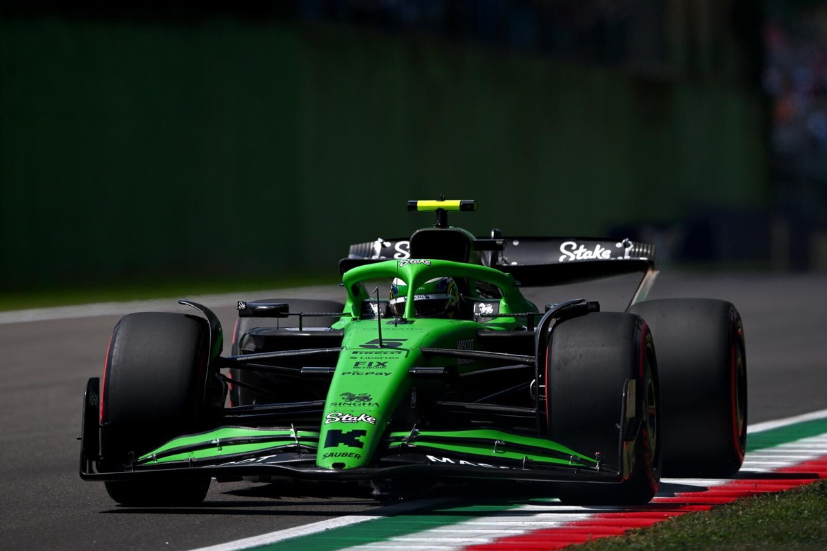 F1, la classifica Costruttori dopo Imola: Ferrari recupera su Mercedes