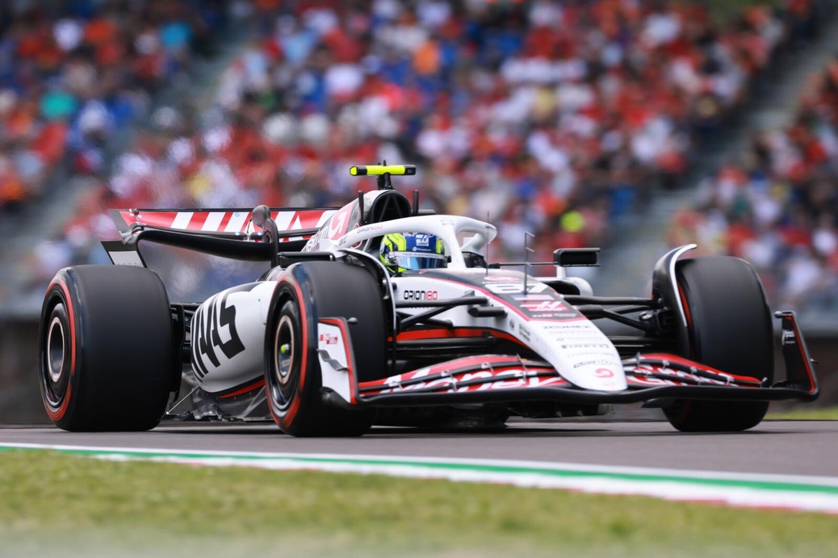 F1, la classifica Costruttori dopo Imola: Ferrari recupera su Mercedes