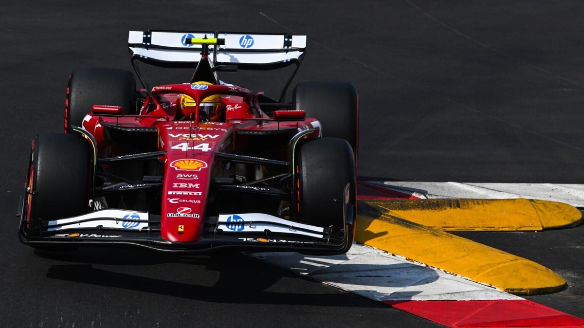 Vasseur e il team radio di Hamilton: "È tra i muretti, è sotto pressione, sta lottando"