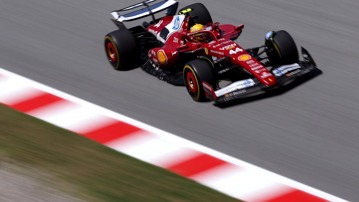 Ferrari a mezzo secondo da McLaren, con la strategia si punta al podio: Leclerc d'accordo con la scelta gomme