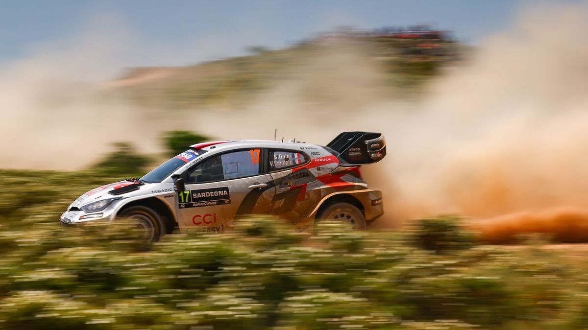 Ogier chiude in testa la seconda tappa del Rally Sardegna