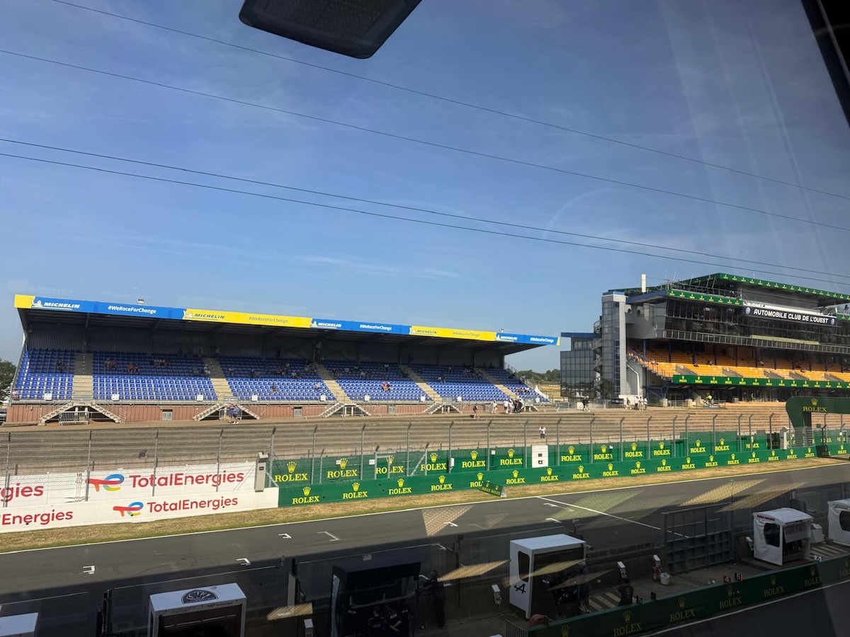 Le Mans, le foto del paddock