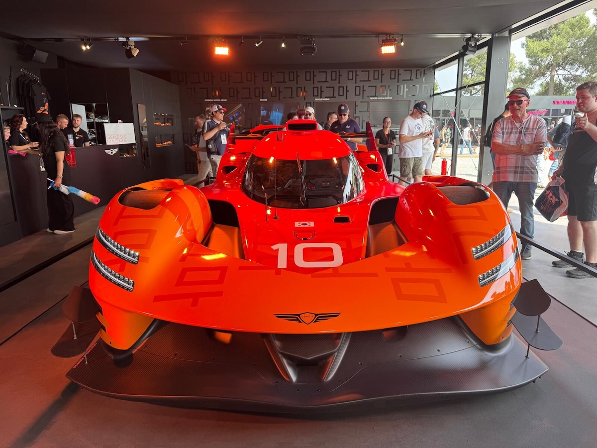 Le Mans, le foto del paddock