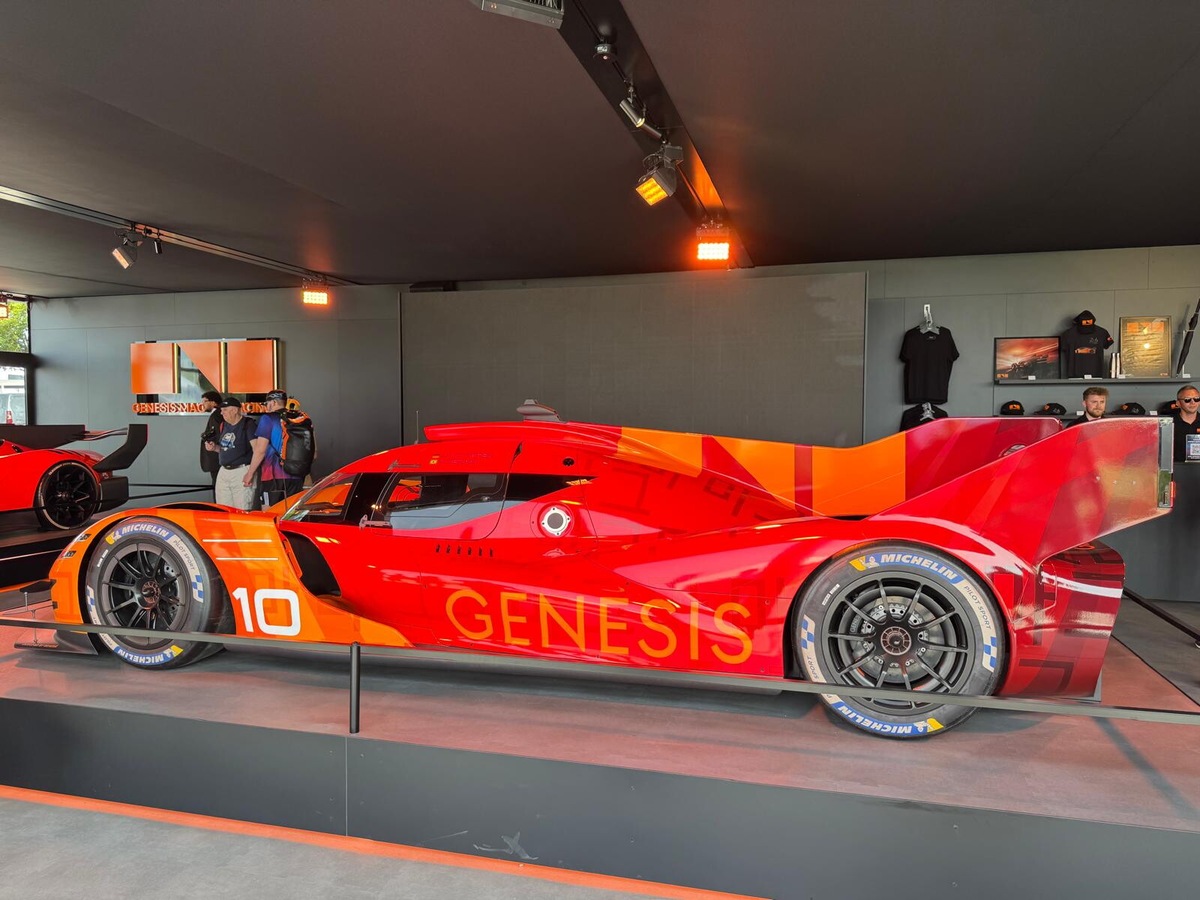 Le Mans, le foto del paddock